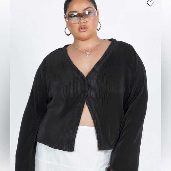 Princess Polly Tops - Princess Polly Black Marie Long Sleeve Top Curvy Blouse,  Silky Plisse, 14